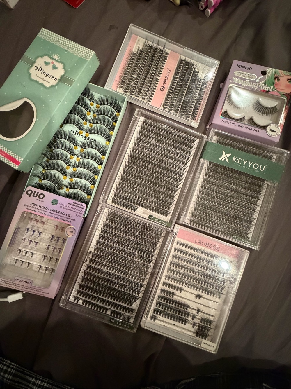 lashes clusters and strips bundle